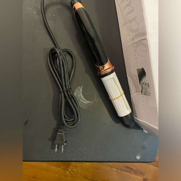 2 In 1 Flat Iron Hair Straightener/ Curl Iron - Picture 3 of 5